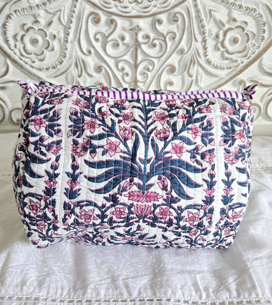 Midnight Vine Quilted Pouch Set