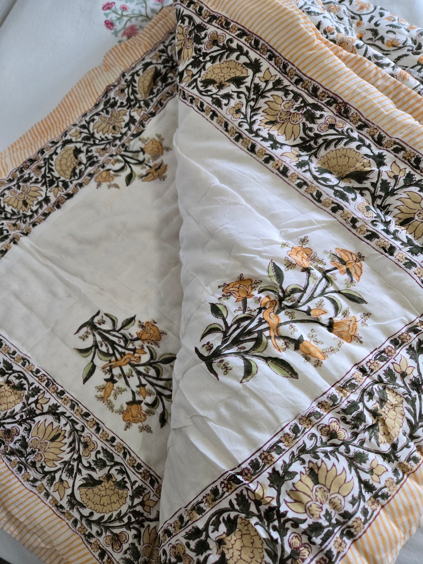 Saffron Bloom Reversible Quilt - Twin Size